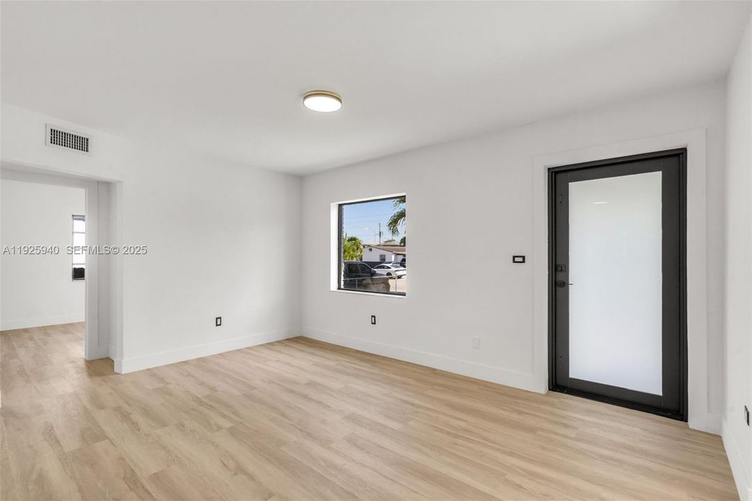 待售: $569,000 (3 贝兹, 2 浴室, 0 平方英尺)