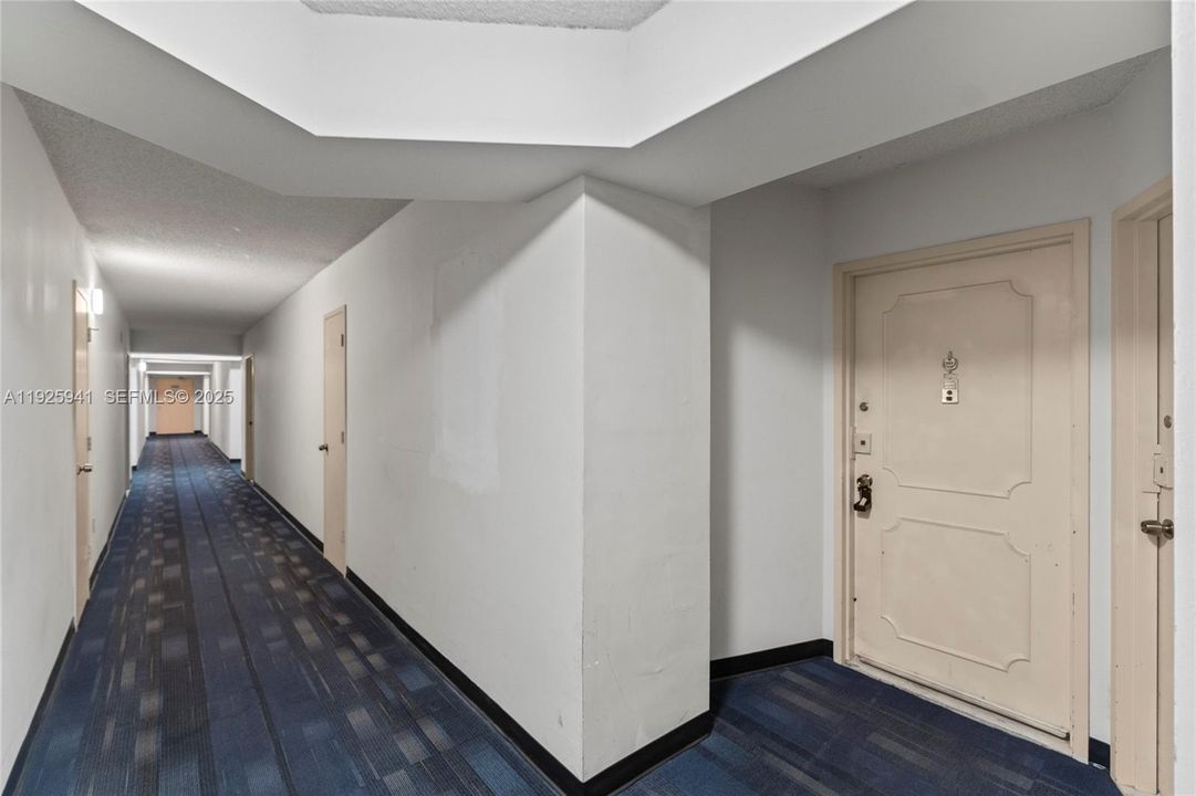 For Sale: $215,000 (2 beds, 2 baths, 1140 Square Feet)