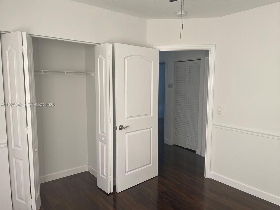 出租: $3,500 (4 贝兹, 2 浴室, 1852 平方英尺)