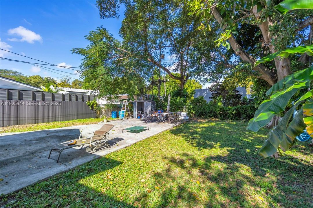 For Sale: $625,000 (2 beds, 1 baths, 1103 Square Feet)