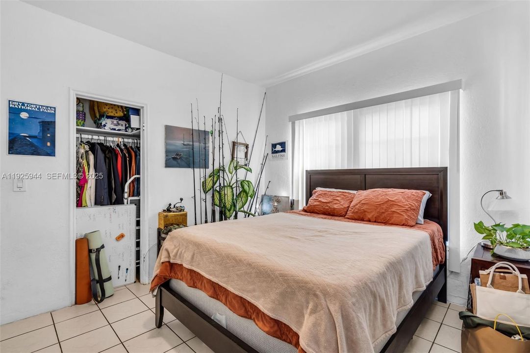For Sale: $625,000 (2 beds, 1 baths, 1103 Square Feet)