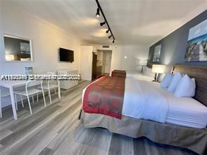 For Sale: $198,000 (0 beds, 1 baths, 410 Square Feet)