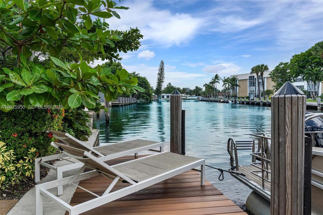 : $2,750,000 (5 beds, 4 baths, 3611 Square Feet)