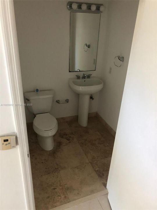 На продажу: $450,000 (1 спален, 1 ванн, 750 Квадратных фут)