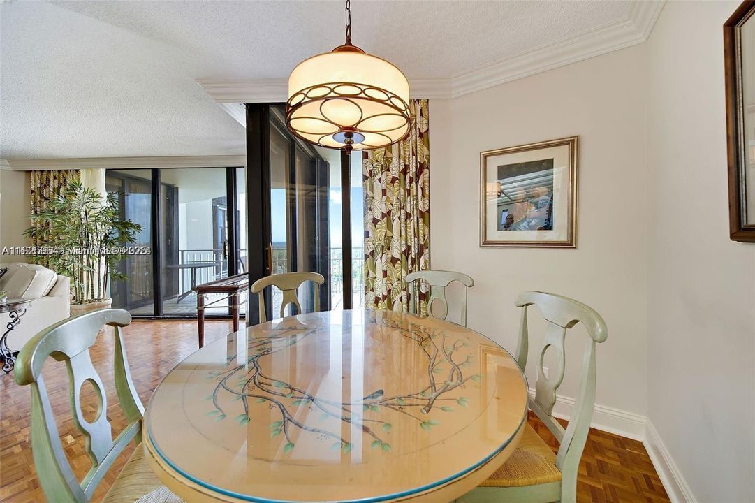 В аренду: $4,100 (2 спален, 2 ванн, 1520 Квадратных фут)