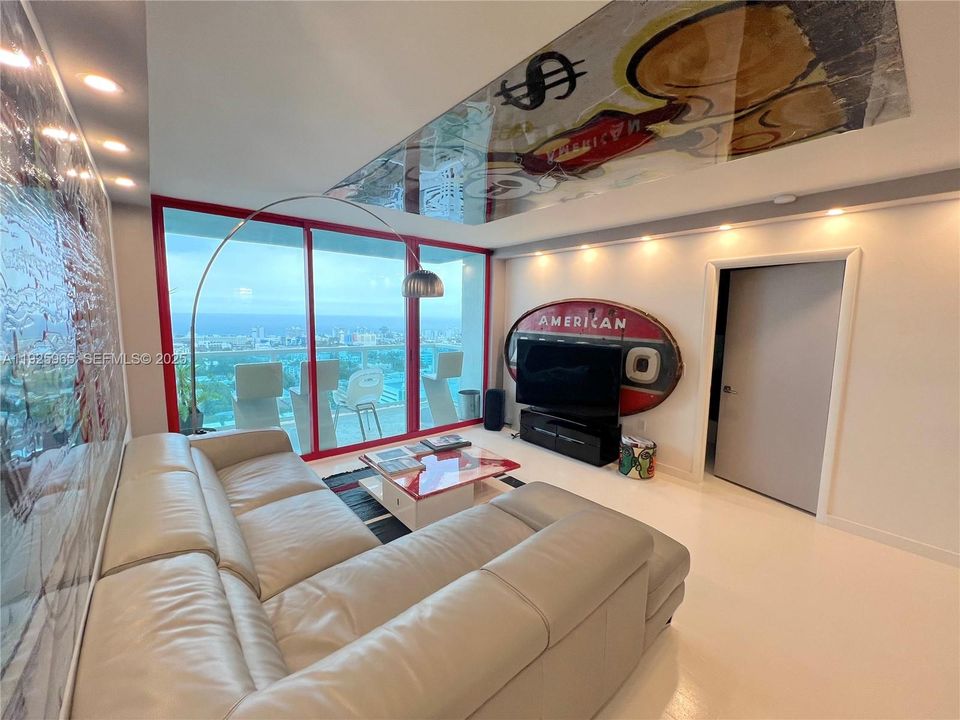 待售: $1,000,000 (2 贝兹, 2 浴室, 1078 平方英尺)