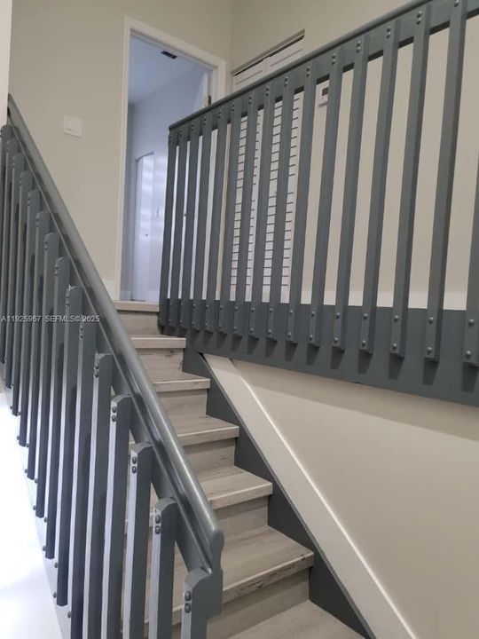 For Rent: $2,600 (2 beds, 2 baths, 1800 Square Feet)