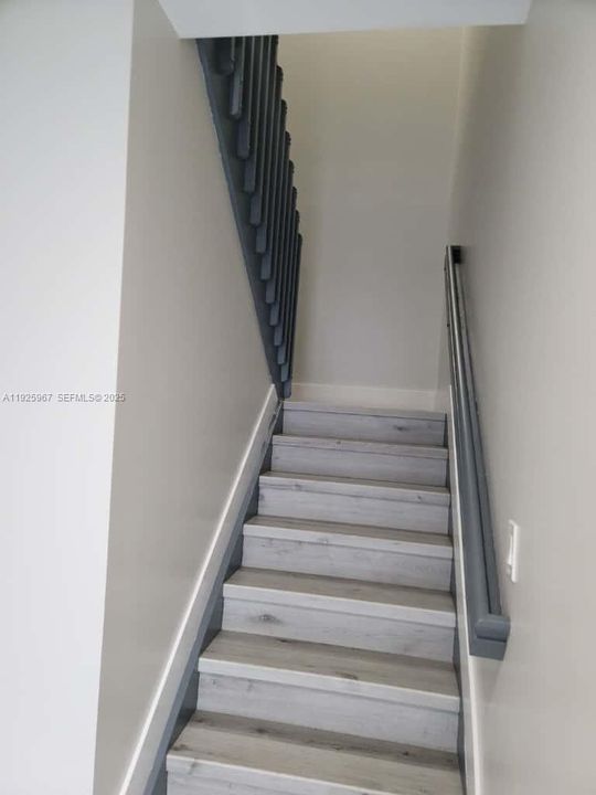 For Rent: $2,600 (2 beds, 2 baths, 1800 Square Feet)