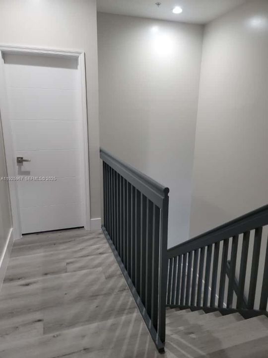 For Rent: $2,600 (2 beds, 2 baths, 1800 Square Feet)