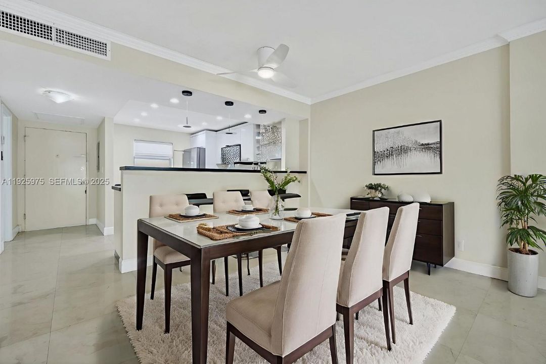 En Venta: $389,900 (1 camas, 1 baños, 808 Pies cuadrados)