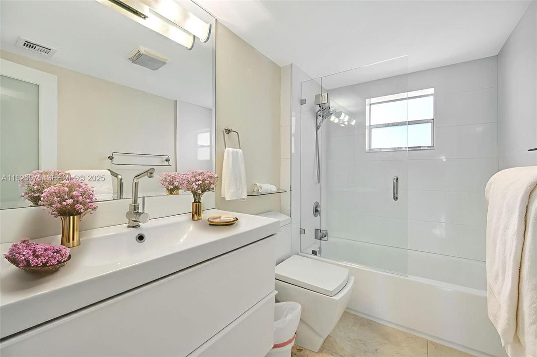 En Venta: $389,900 (1 camas, 1 baños, 808 Pies cuadrados)