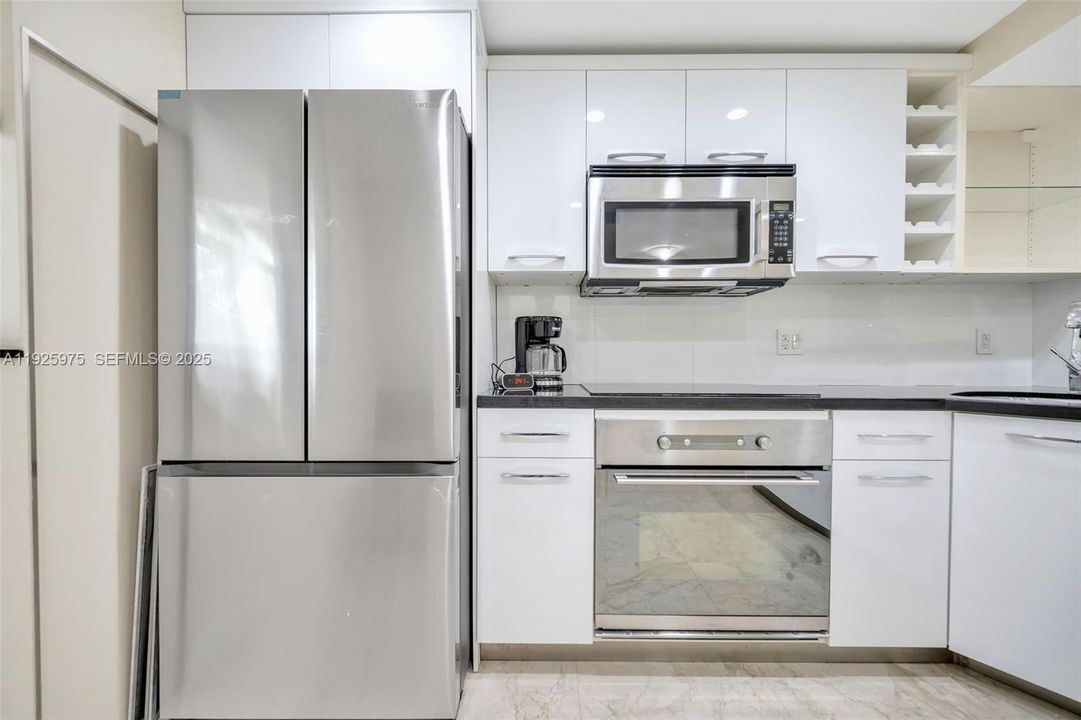 En Venta: $389,900 (1 camas, 1 baños, 808 Pies cuadrados)