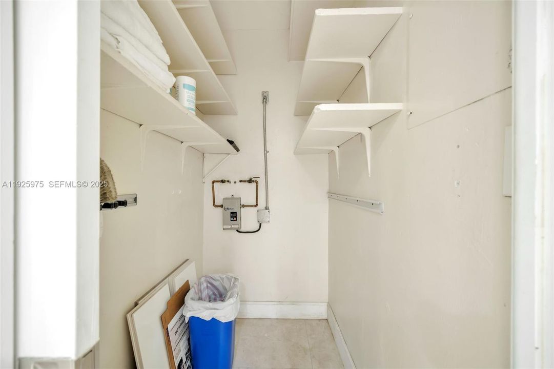 En Venta: $389,900 (1 camas, 1 baños, 808 Pies cuadrados)