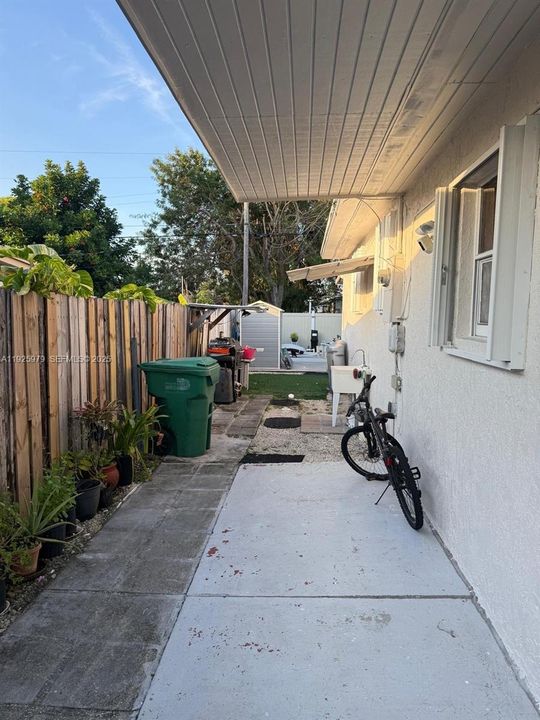 En Venta: $550,000 (4 camas, 2 baños, 1642 Pies cuadrados)