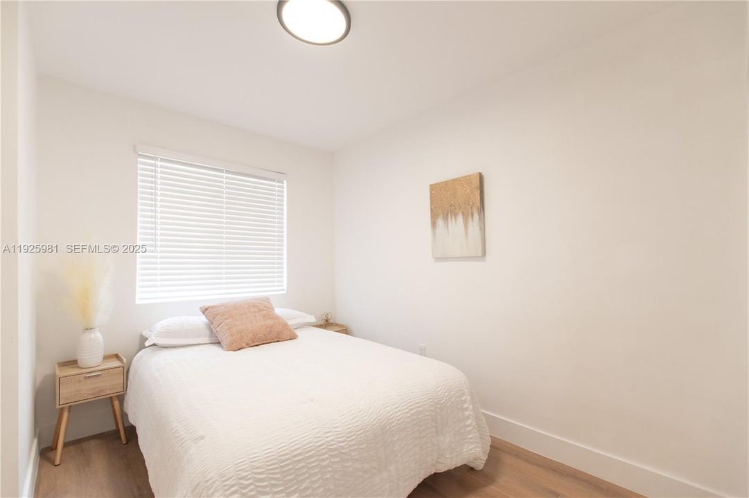 На продажу: $445,000 (4 спален, 2 ванн, 1132 Квадратных фут)