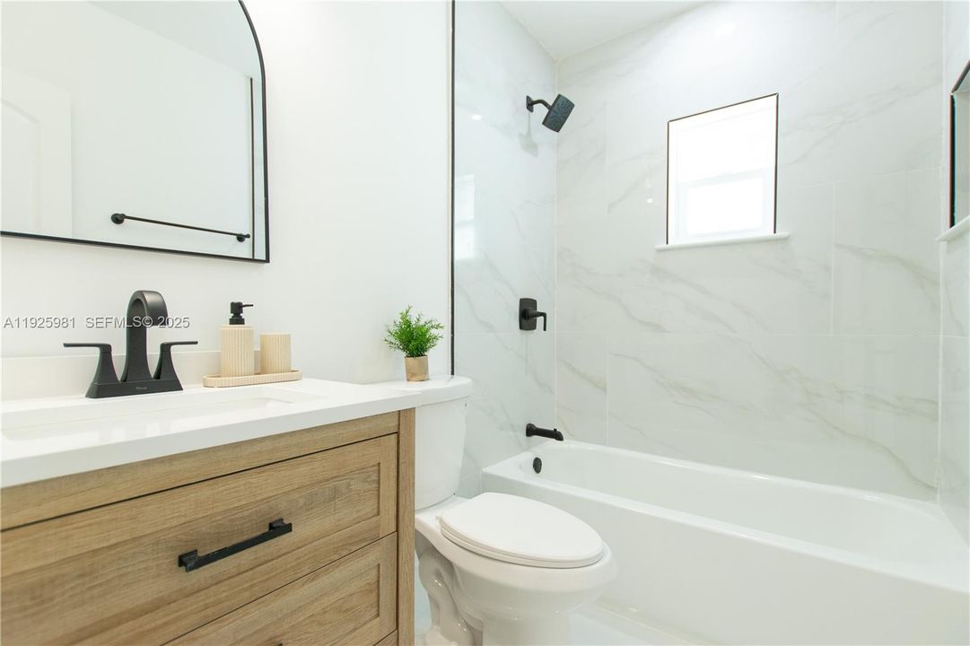 На продажу: $445,000 (4 спален, 2 ванн, 1132 Квадратных фут)