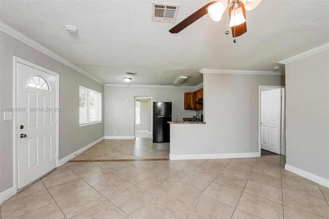 В аренду: $2,150 (3 спален, 2 ванн, 1272 Квадратных фут)