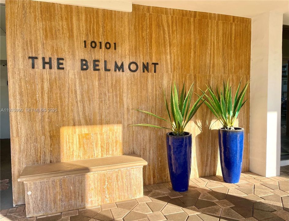 出租: $4,300 (2 贝兹, 2 浴室, 1300 平方英尺)