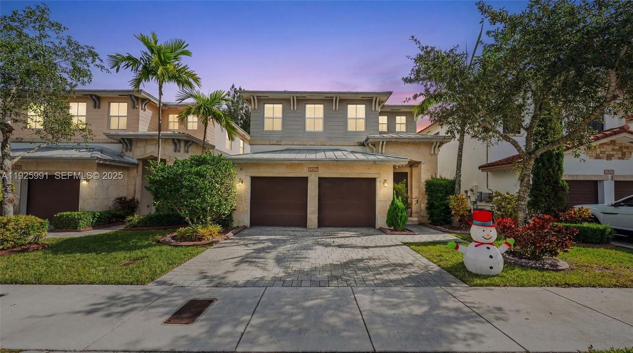 For Sale: $1,245,000 (4 beds, 4 baths, 2878 Square Feet)