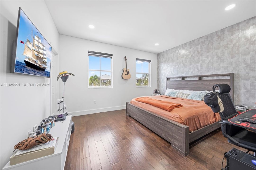 For Sale: $1,245,000 (4 beds, 4 baths, 2878 Square Feet)