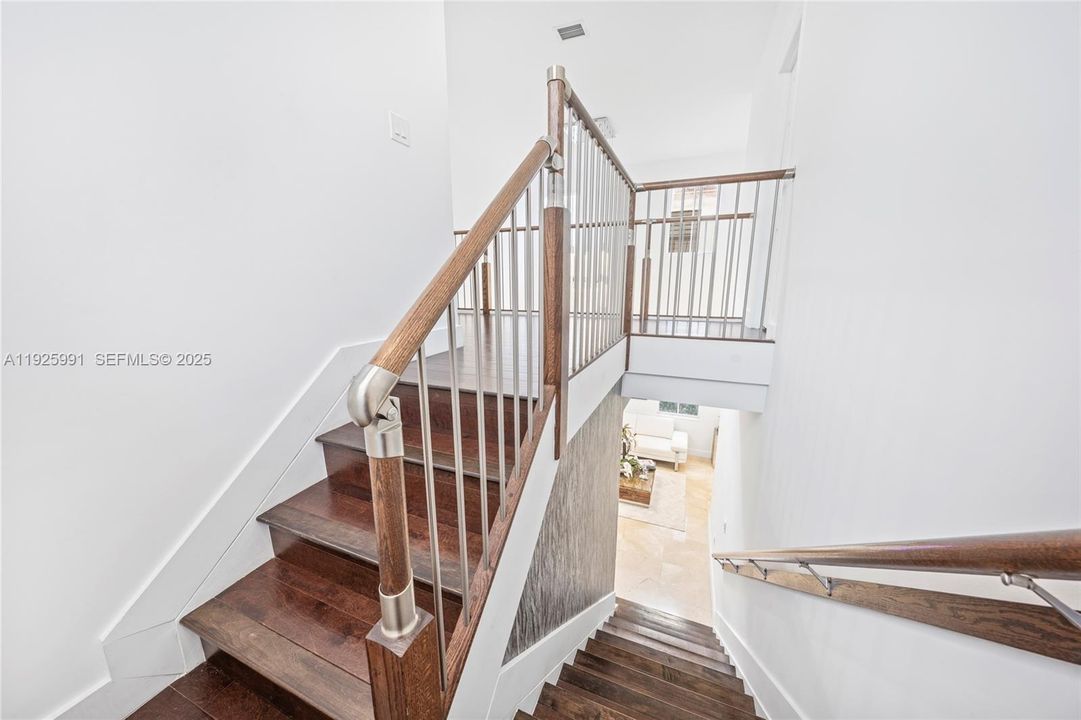 For Sale: $1,245,000 (4 beds, 4 baths, 2878 Square Feet)