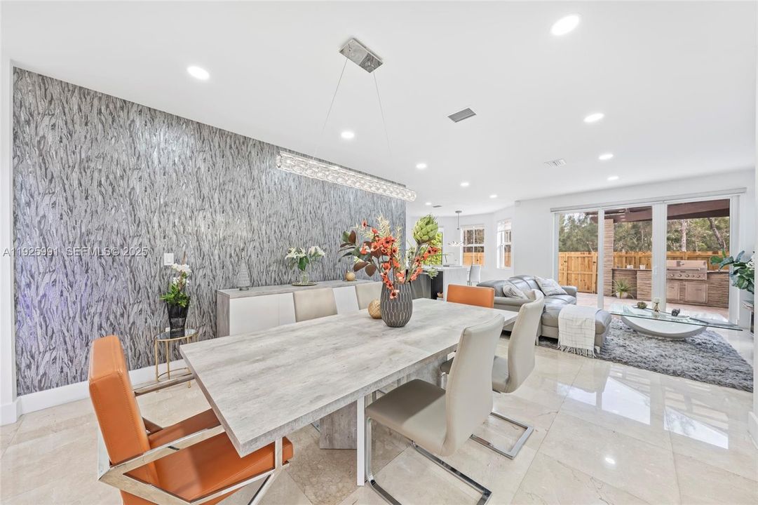 For Sale: $1,245,000 (4 beds, 4 baths, 2878 Square Feet)