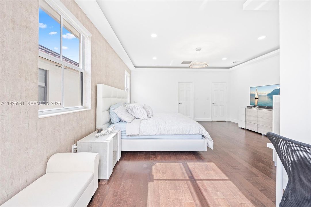 For Sale: $1,245,000 (4 beds, 4 baths, 2878 Square Feet)