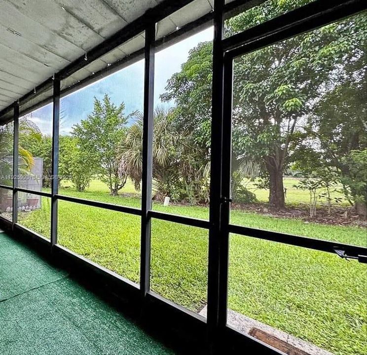 出租: $1,950 (2 贝兹, 1 浴室, 1072 平方英尺)