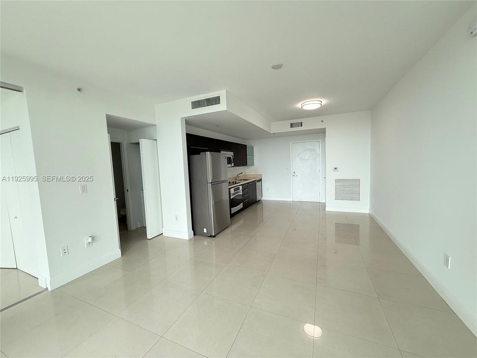 出租: $2,750 (1 贝兹, 1 浴室, 736 平方英尺)