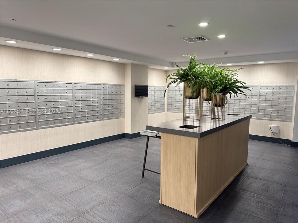 出租: $2,750 (1 贝兹, 1 浴室, 736 平方英尺)