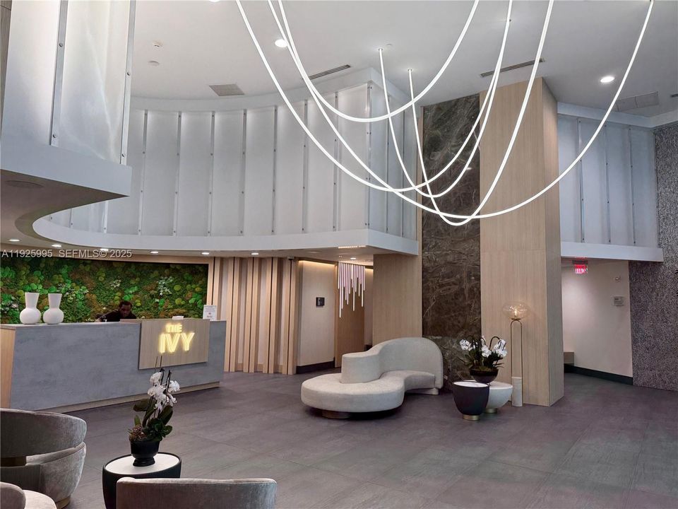 出租: $2,750 (1 贝兹, 1 浴室, 736 平方英尺)