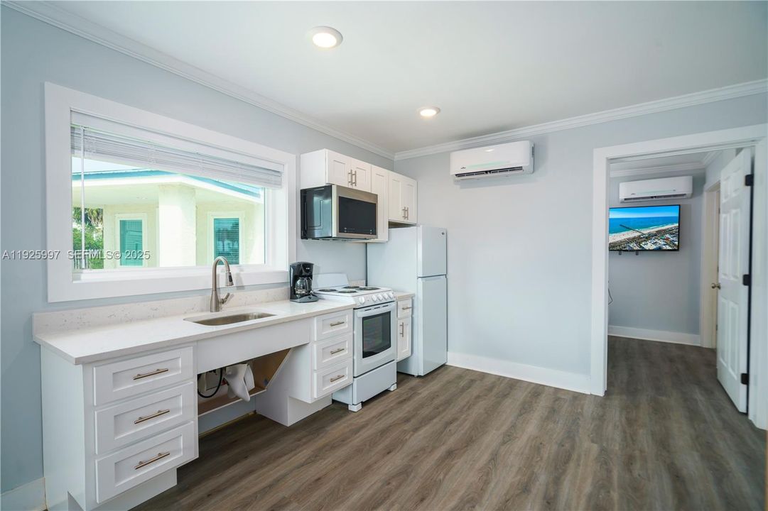 For Rent: $1,500 (1 beds, 1 baths, 385 Square Feet)