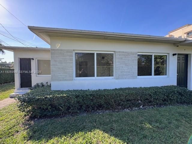 For Rent: $2,800 (2 beds, 1 baths, 2446 Square Feet)