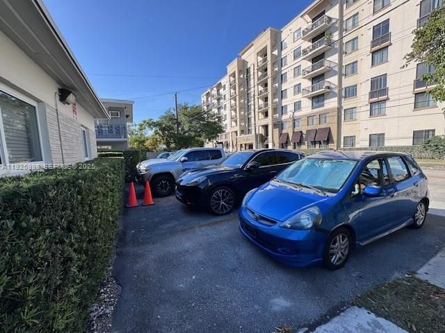 For Rent: $2,800 (2 beds, 1 baths, 2446 Square Feet)