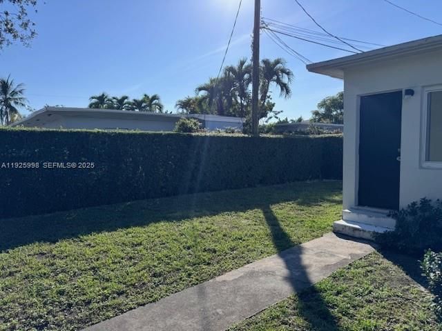 For Rent: $2,800 (2 beds, 1 baths, 2446 Square Feet)