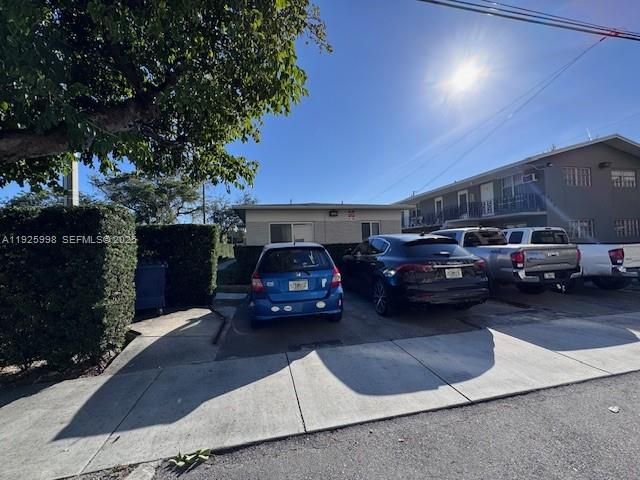 For Rent: $2,800 (2 beds, 1 baths, 2446 Square Feet)