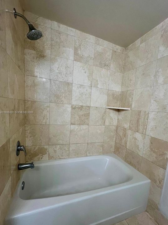 В аренду: $2,999 (1 спален, 1 ванн, 850 Квадратных фут)