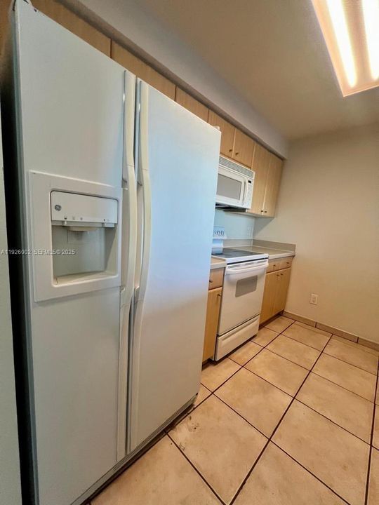 В аренду: $2,999 (1 спален, 1 ванн, 850 Квадратных фут)