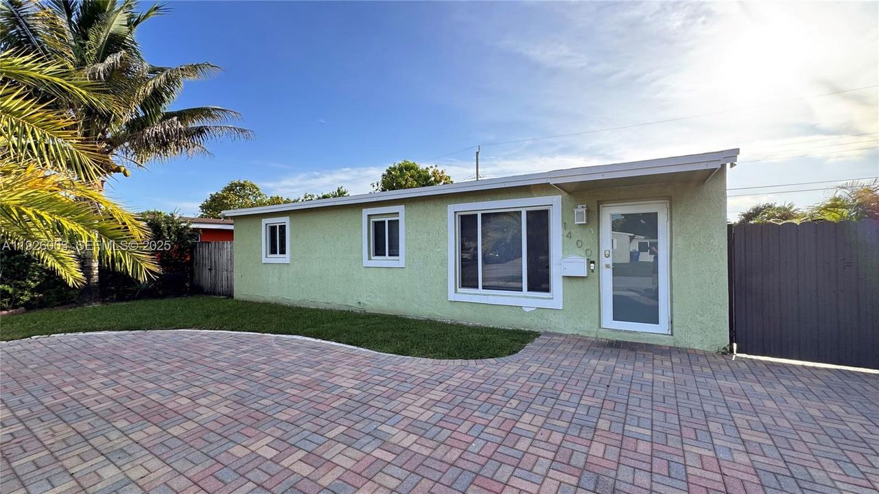 En Renta: $4,000 (3 camas, 2 baños, 1306 Pies cuadrados)