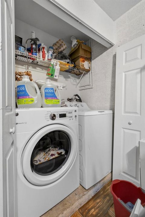 For Sale: $415,000 (3 beds, 2 baths, 1671 Square Feet)