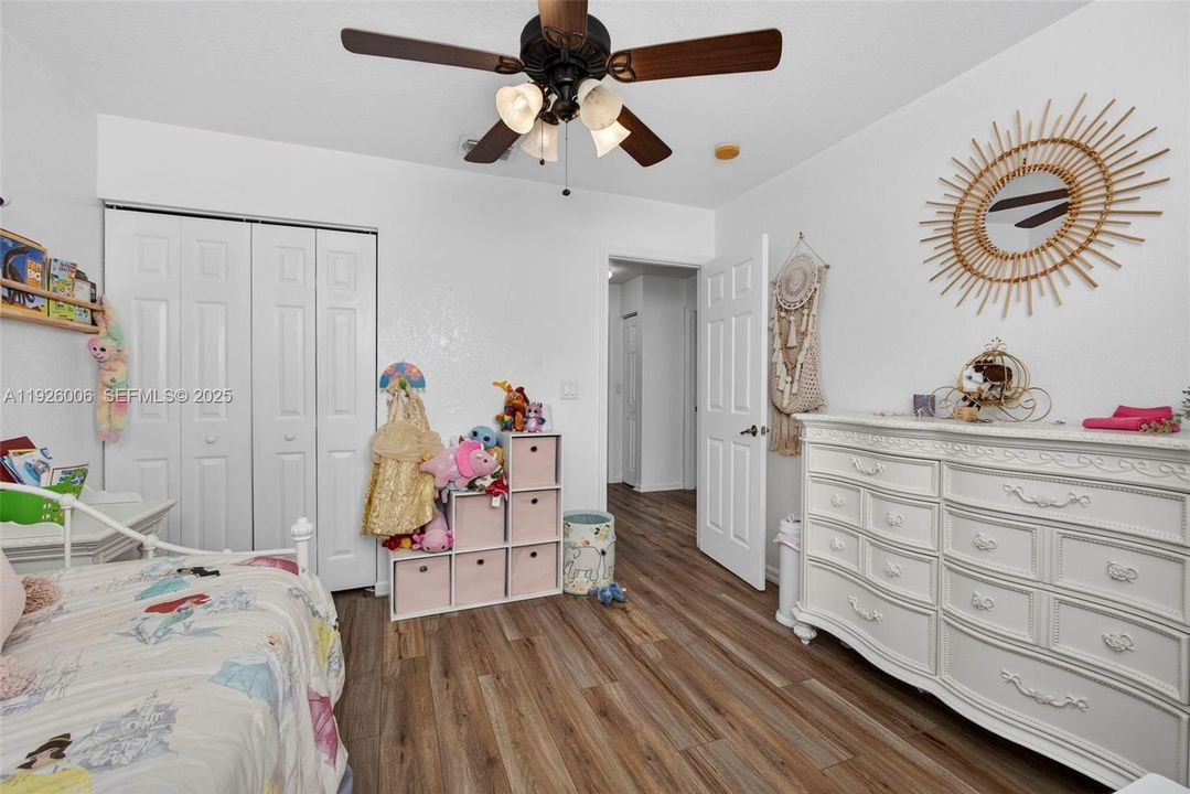 For Sale: $415,000 (3 beds, 2 baths, 1671 Square Feet)