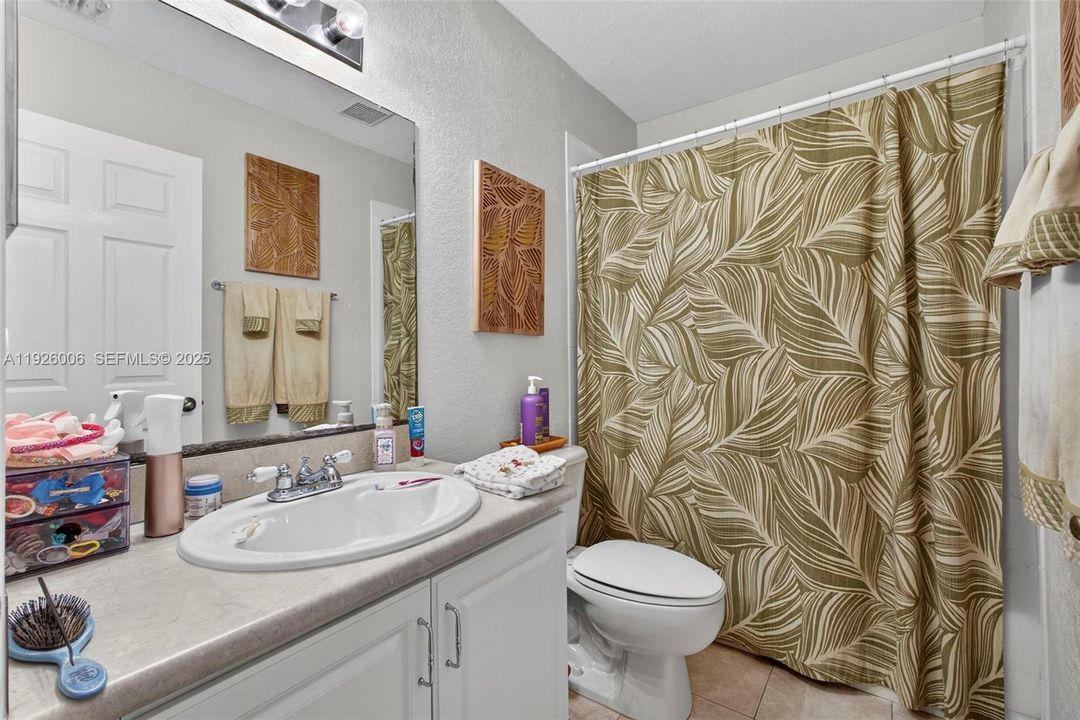 For Sale: $415,000 (3 beds, 2 baths, 1671 Square Feet)