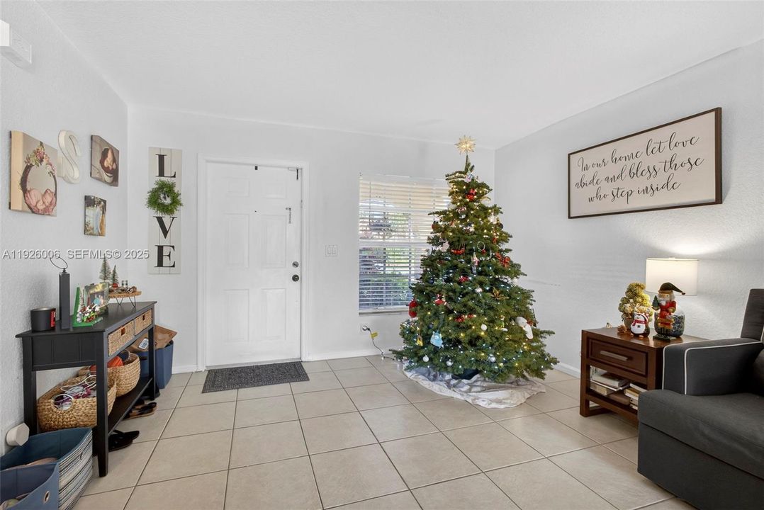 For Sale: $415,000 (3 beds, 2 baths, 1671 Square Feet)