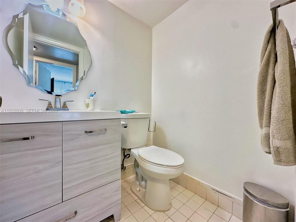 В аренду: $1,900 (2 спален, 1 ванн, 954 Квадратных фут)