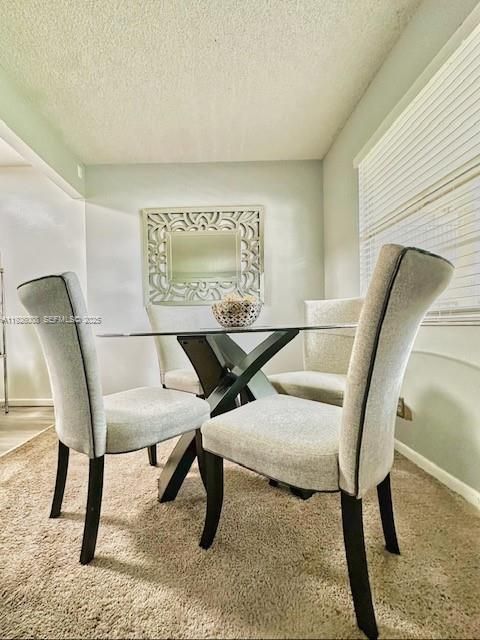 В аренду: $1,900 (2 спален, 1 ванн, 954 Квадратных фут)