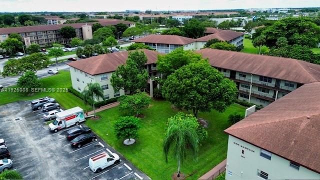 В аренду: $1,900 (2 спален, 1 ванн, 954 Квадратных фут)