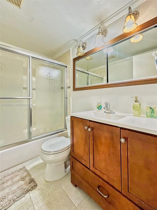 В аренду: $1,900 (2 спален, 1 ванн, 954 Квадратных фут)