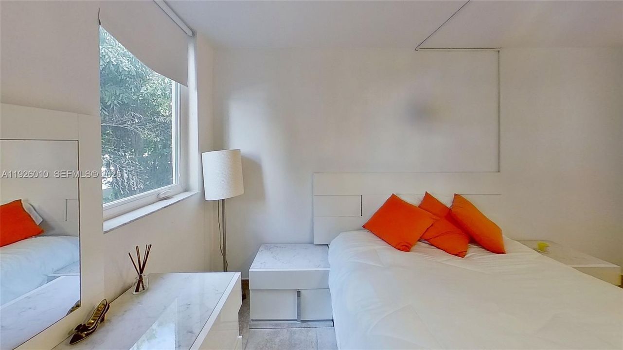 For Rent: $2,500 (1 beds, 2 baths, 752 Square Feet)