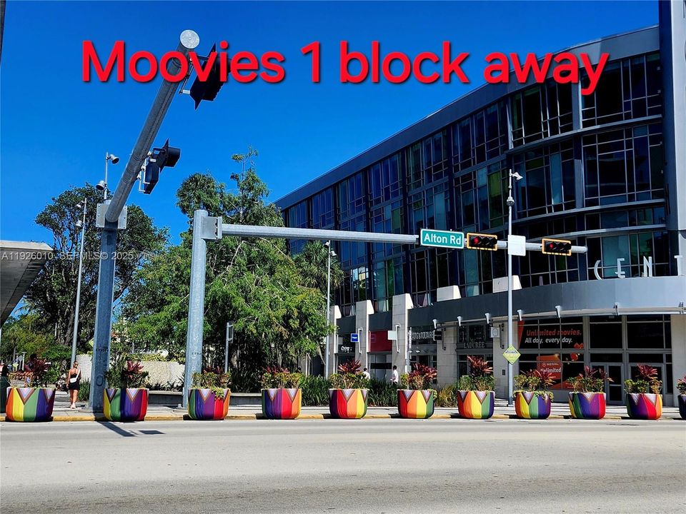 For Rent: $2,500 (1 beds, 2 baths, 752 Square Feet)