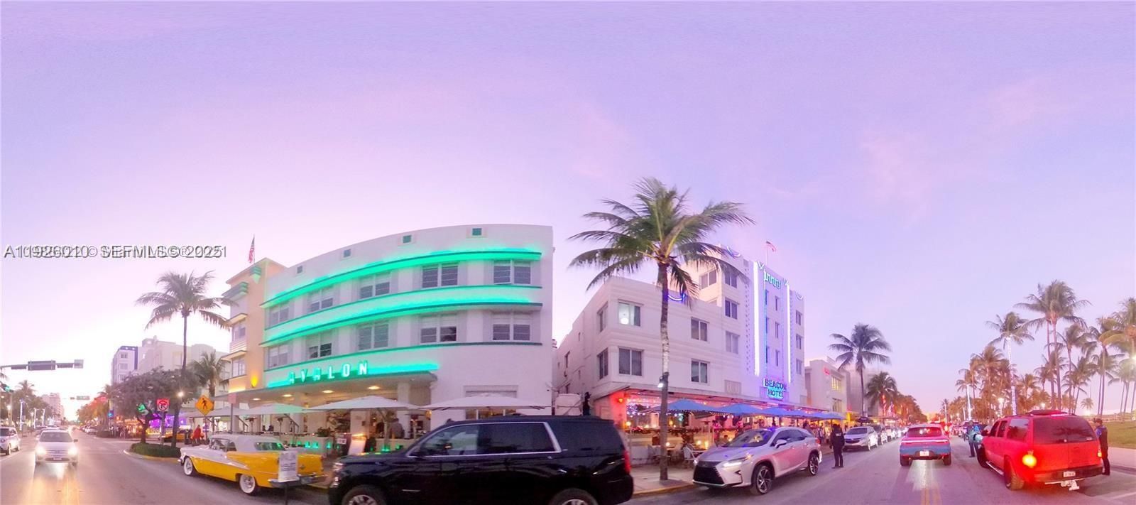 For Rent: $2,500 (1 beds, 2 baths, 752 Square Feet)